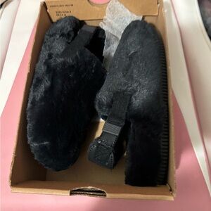 Nike Black Fuzzy Slippers